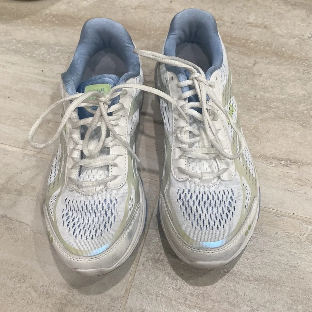 Ryka Devotion Plus 2 Walking Shoe size 6